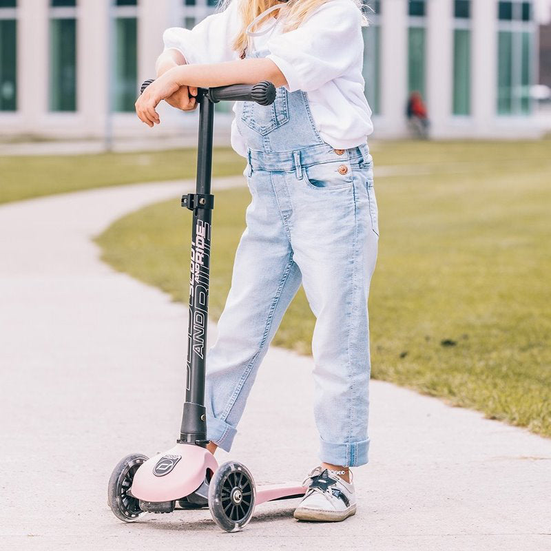 Scoot & Ride® Otroški skiro Highwaykick 3 Rose LED Scoot & Ride