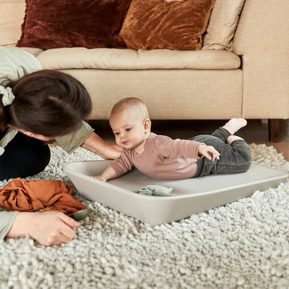 Leander® Previjalna podloga Matty Cappuccino Leander