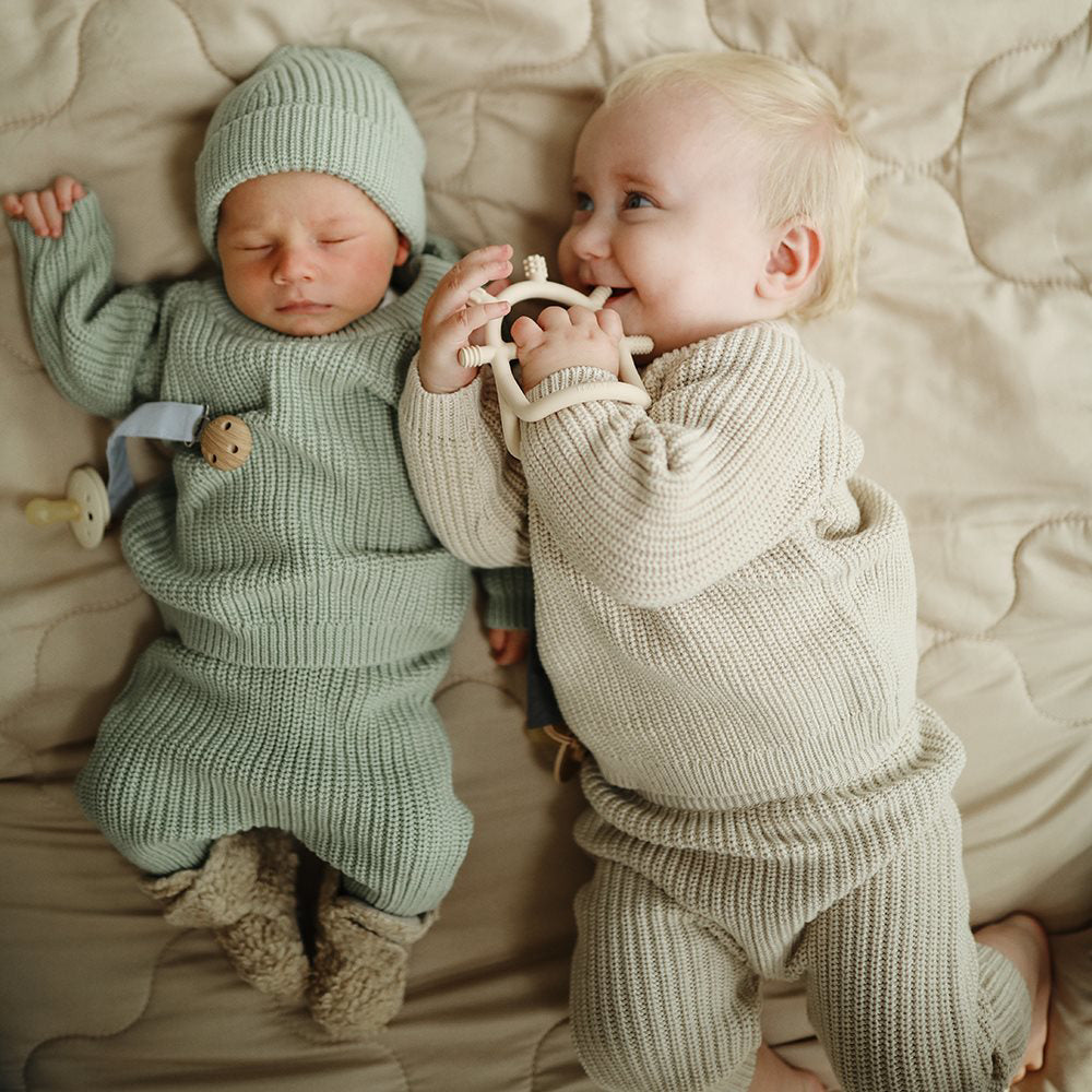 Mushie® Senzorično grizalo No-Drop Shifting Sand Mushie