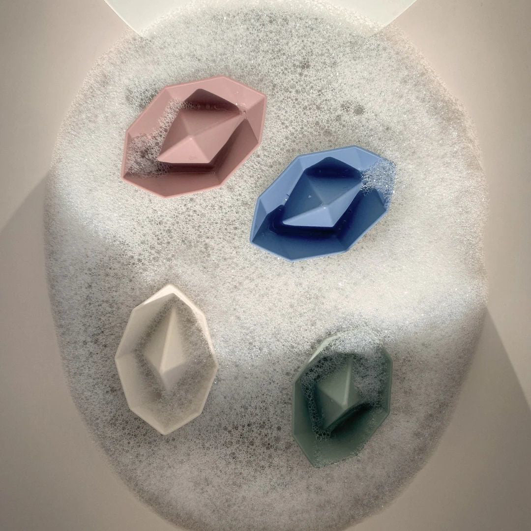 Shnuggle® Igrače za v kopel brez lukenj Stack and Sail Shnuggle