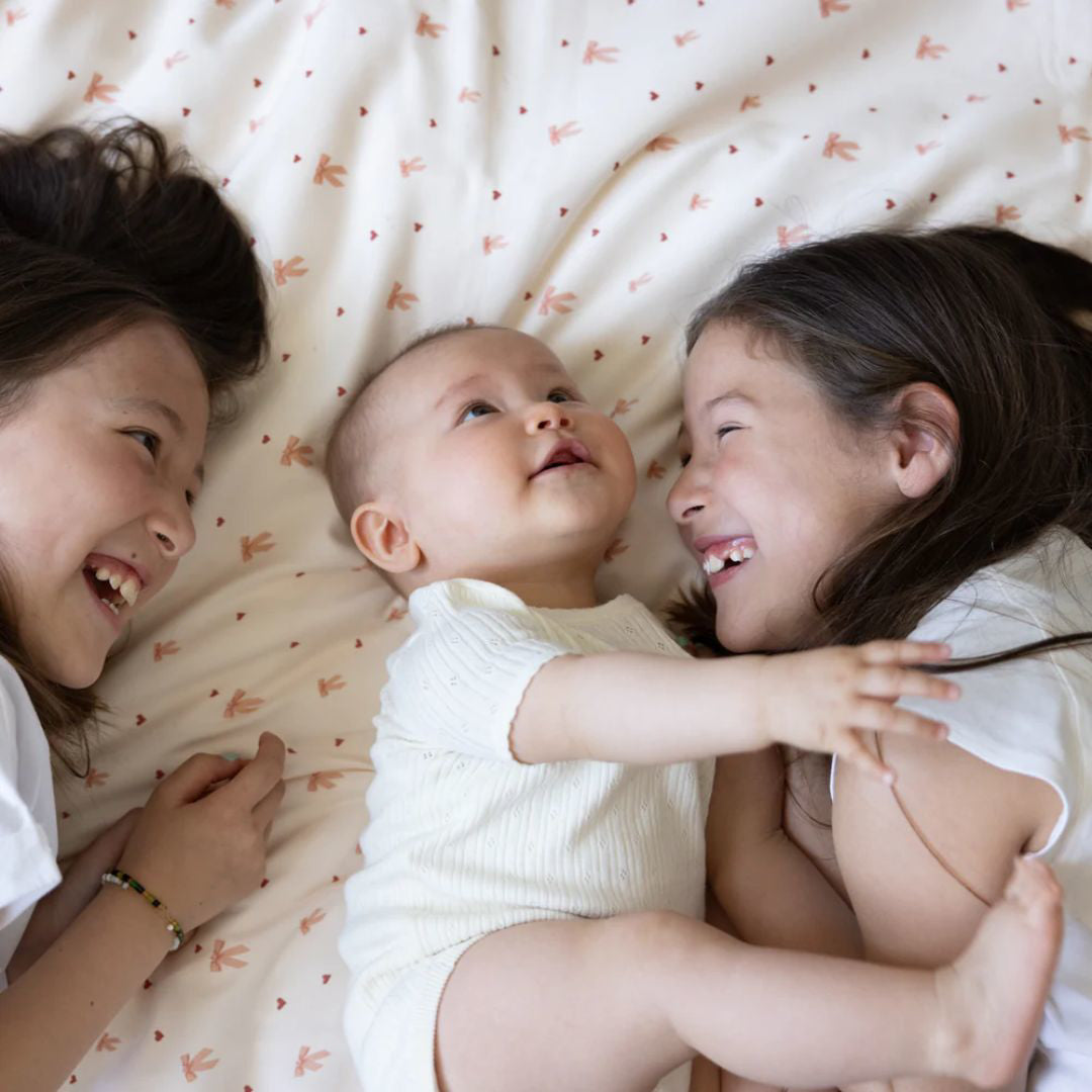 CamCam® Otroška posteljnina JUNIOR 100x140 Bows Cam Cam Copenhagen