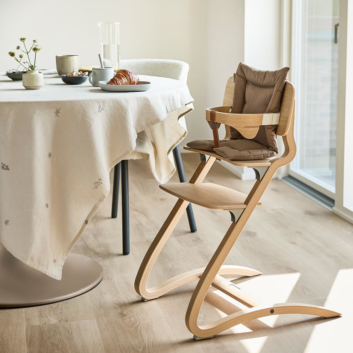 Leander® Otroški stol za hranjenje Louie™ Oak Natural Leander