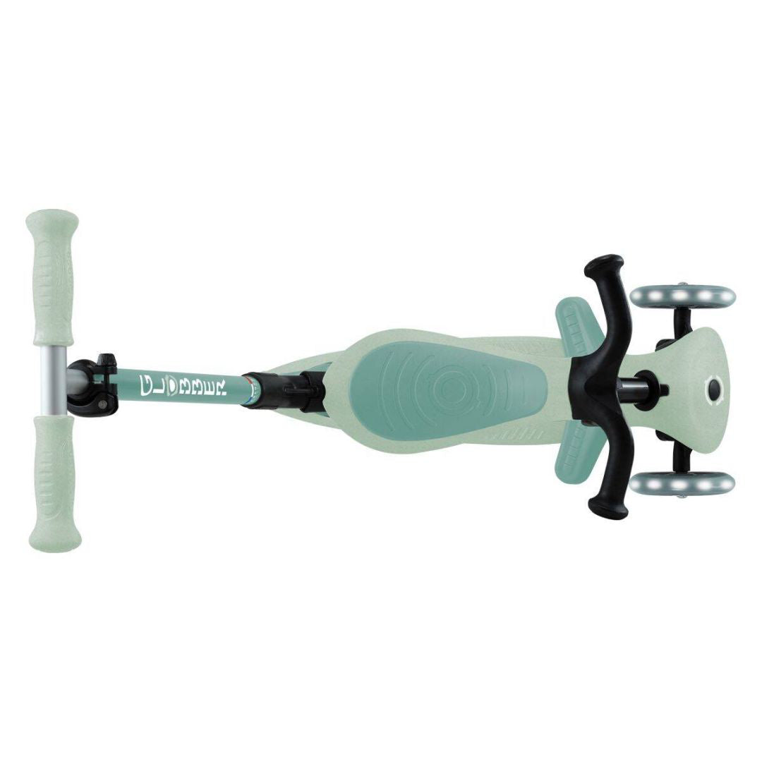 Globber® Zložljivi otroški skiro GO UP Active ECO s svetlečimi kolesi Pistachio Globber