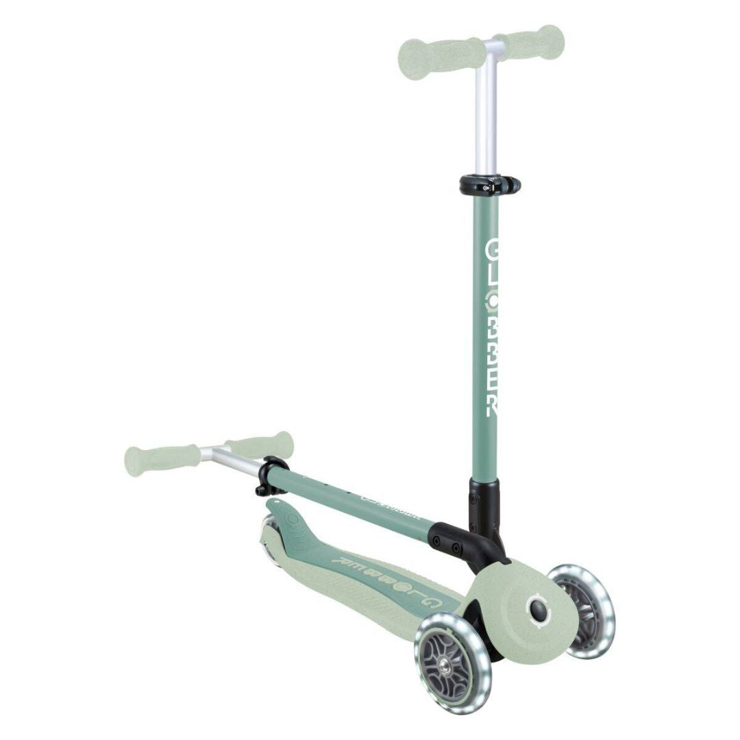 Globber® Zložljivi otroški skiro GO UP Active ECO s svetlečimi kolesi Pistachio Globber